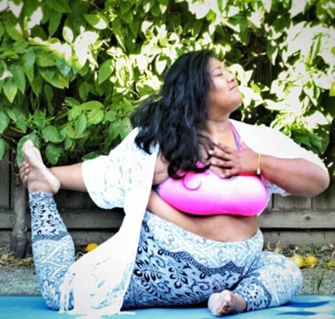 Eastday-Fat girl goes viral for showing high difficulty yoga