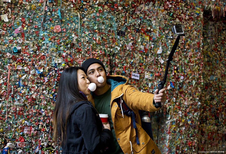 The Gum Wall of Seattle is cleared for the first in 20 years