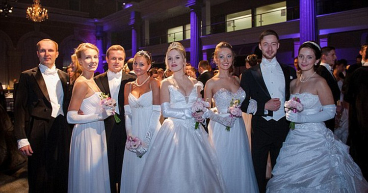 Well-dressed debutantes attended 3rd Russian Debutante Ball (6)