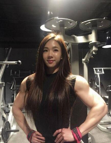 King Kong Barbie from Korea became an online star (4)