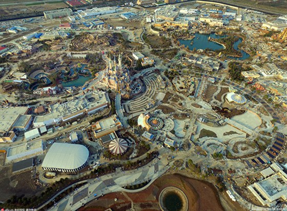 Aerial photos of Shanghai Disneyland: Construction in final phase