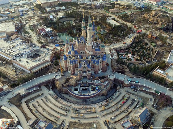 Aerial photos of Shanghai Disneyland: Construction in final phase (2)