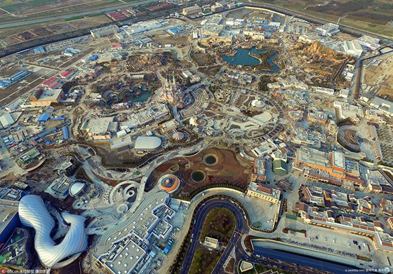 Aerial photos of Shanghai Disneyland: Construction in final phase (3)