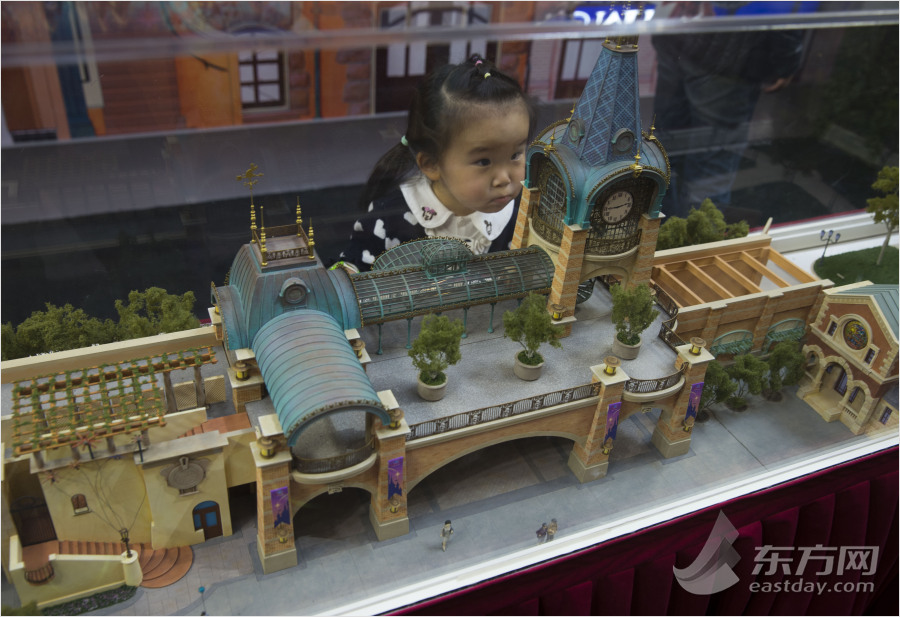 Shanghai Disney Resort Themed Show: Feast Your Eyes on World of Fantasy (8)