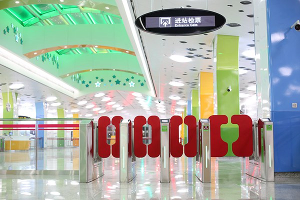 Photos: Shanghai Disney subway station goes into service (8)