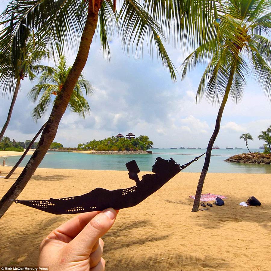 Photographer transforms famous locations into amazing artwork using paper cut-out props(3)
