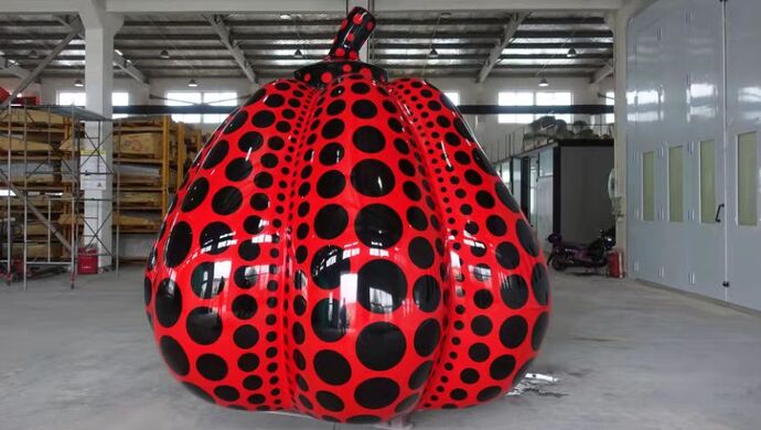 Yayoi Kusama’s red “Pumpkin” sculpture awaits Chinese buyers