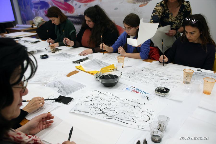 Feature: Athens museum builds bridges through Chinese painting workshop