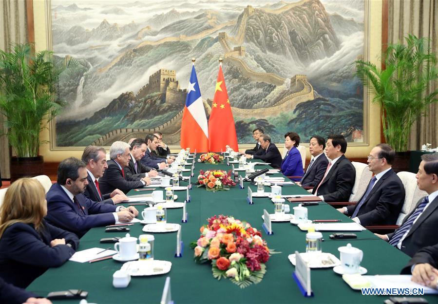 Chinese top legislator meets Chilean president